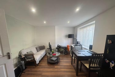 1 bed flat, Addison Road, Flat 2, North Hill, Plymouth, PL48LL - Image 2